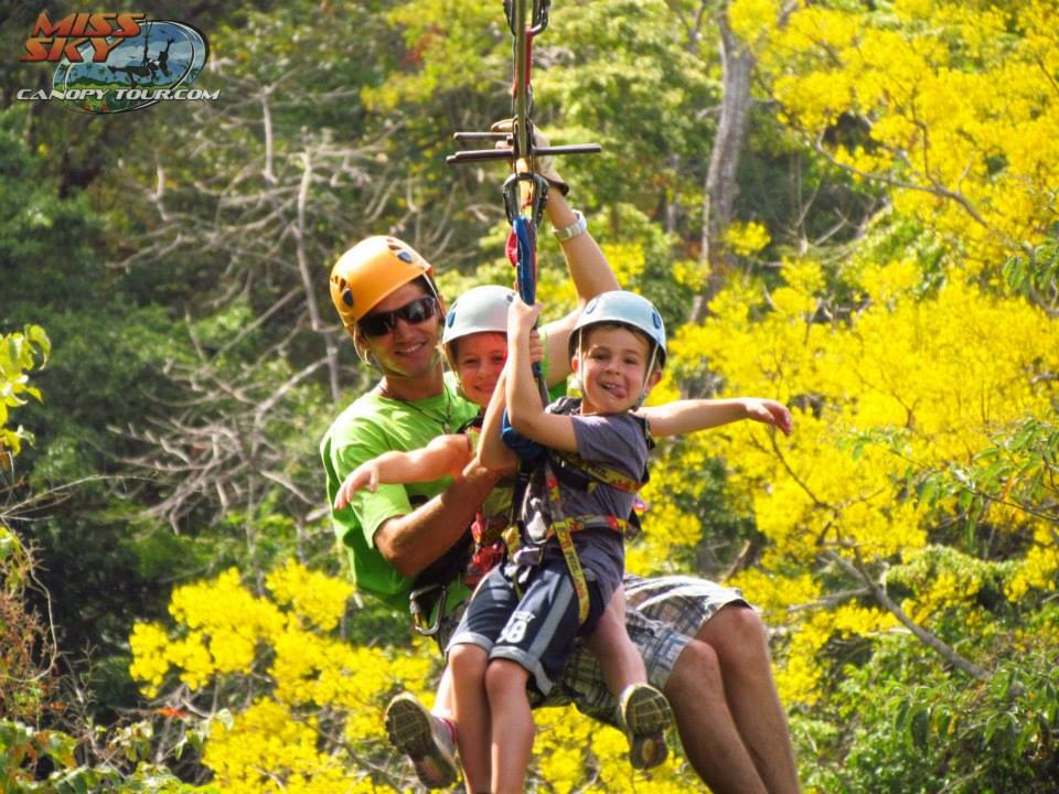 Miss Sky Zip line Nosara